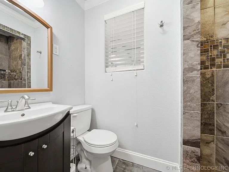 5508 S Newport Ave — Photo 13