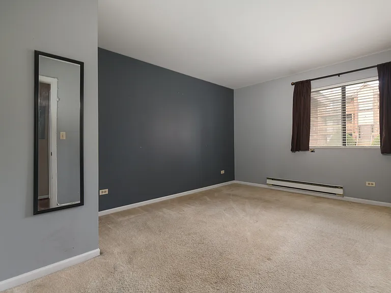 425 Berkshire Dr #16 — Photo 12