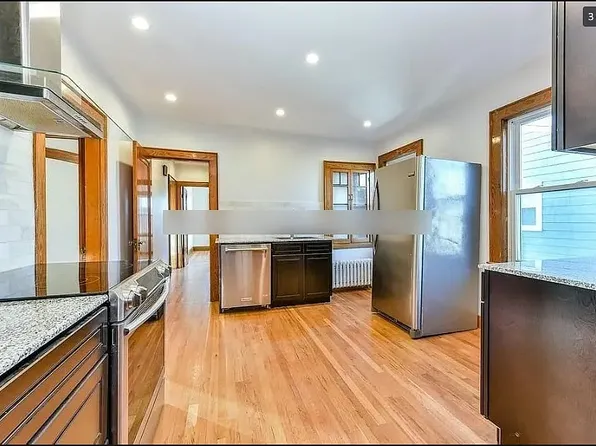 12 Renfrew St, Medford, MA 02155