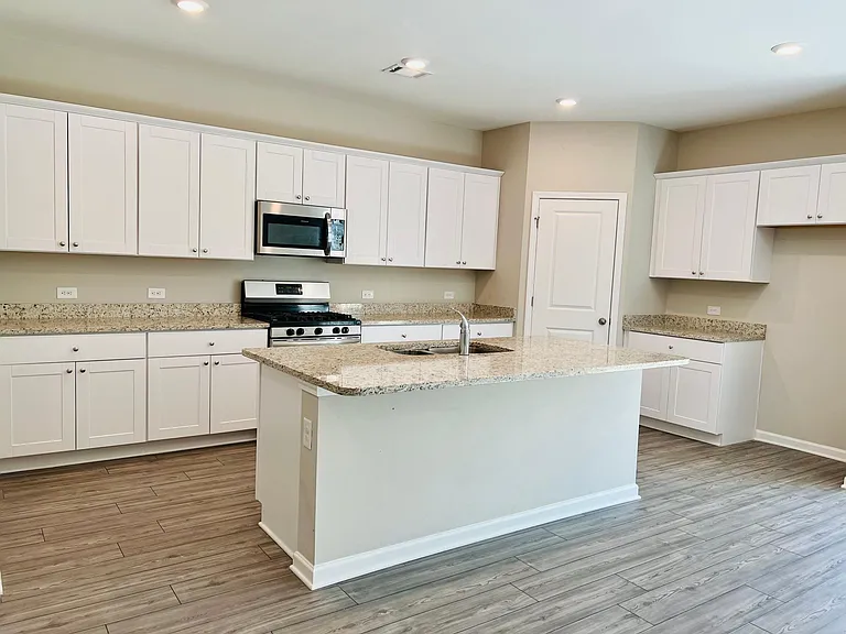 4307 Waxwing St — Photo 6