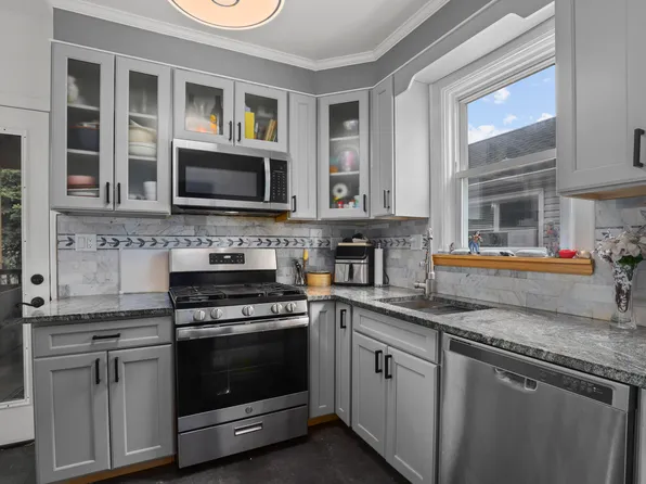 3215 Randall Avenue image 16 of 21