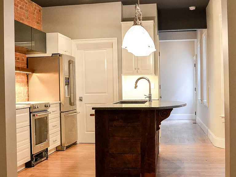 43 W James St #1 — Photo 4