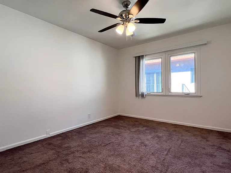 3365 1/2 Mentone Ave #3365-1/2 — Photo 18
