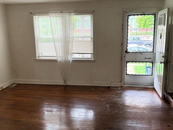 3rd image of 1409 Kenhill Ave