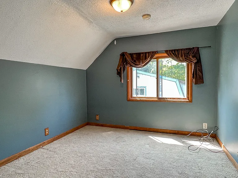1819 Fitch Ave — Photo 10