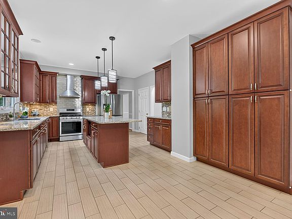 5th image of 43602 Millay Ct