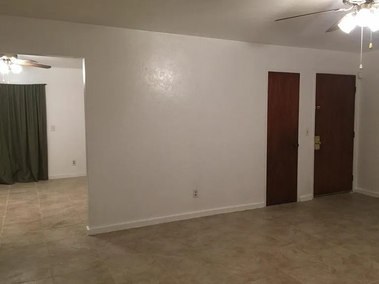 1019 S Demaree St — Photo 12