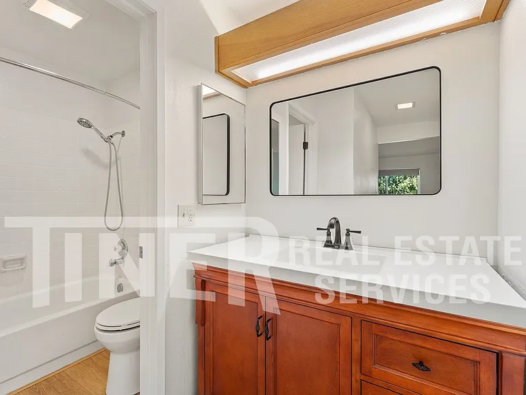 1533 Hood Rd #B — Photo 16