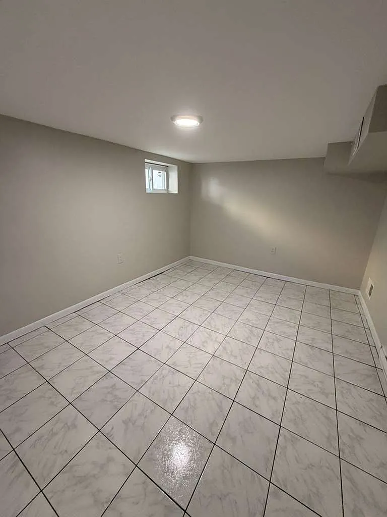 Building Photo - 46-48 Elmora Ave - Room Ground