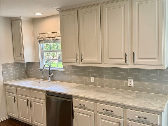 4th image of 5018 Wateka Dr