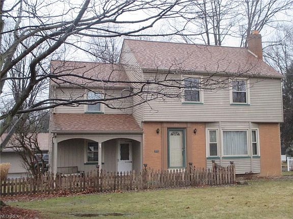 2nd image of 736 Wildwood Dr