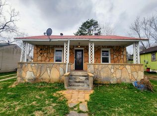 709 Garst St, Cabool, MO 65689
