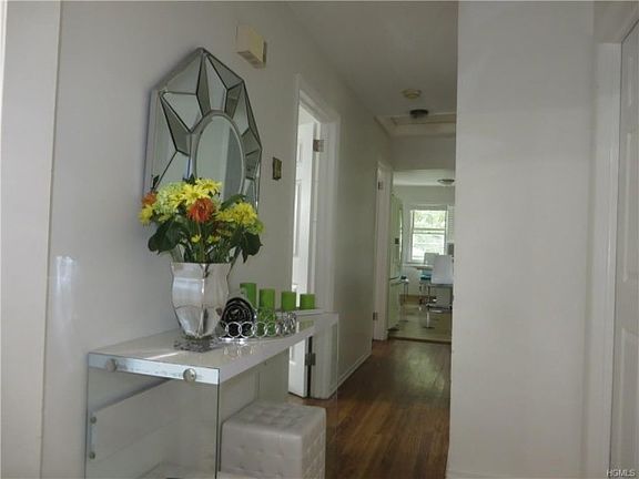 4th image of 108 Haseco Ave