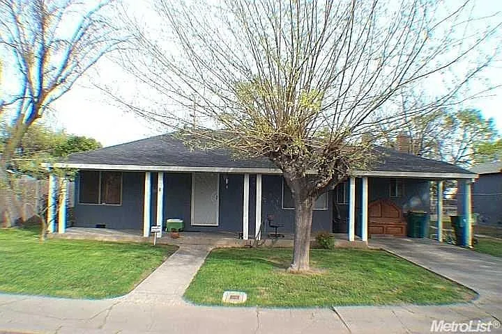 2239 Hackberry St photo 1