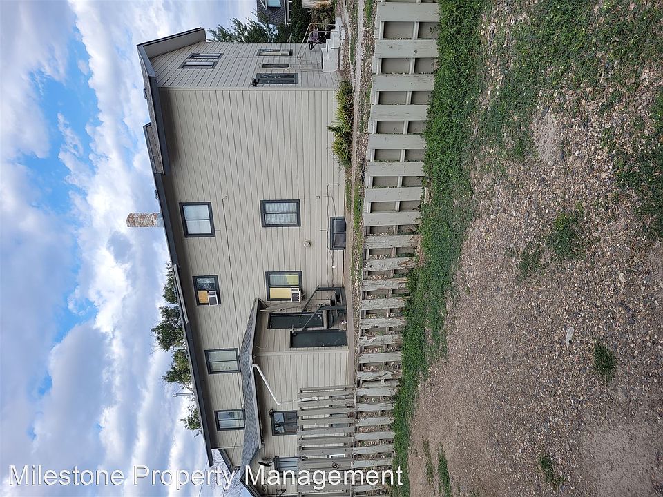 1st image of 215 N 11th St #3