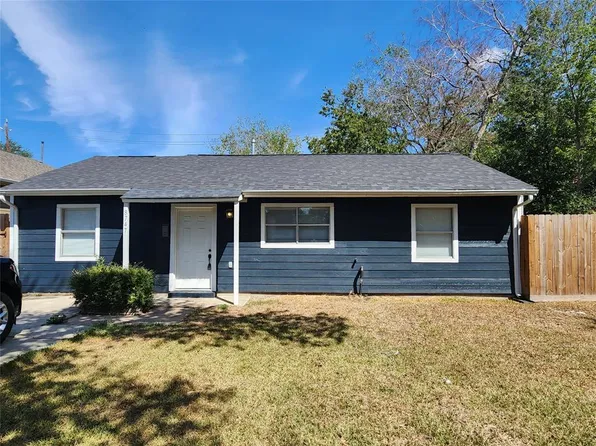 8747 Josie St, Houston, TX 77029