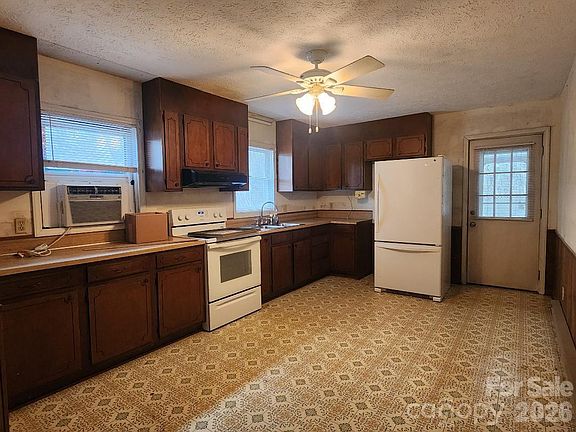 4th image of 109 Sherwood Dr