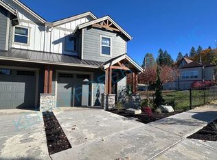 39815 Pleasant St, Sandy, OR 97055