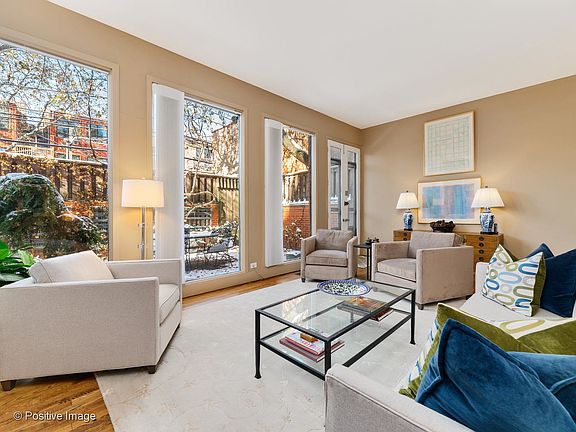 4th image of 2112 N Hudson Ave #C