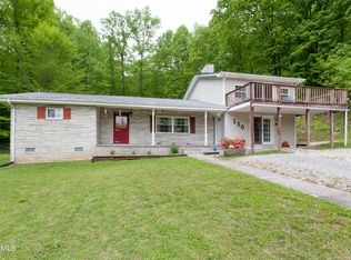 130 Hickory Ln, Caryville, TN 37714