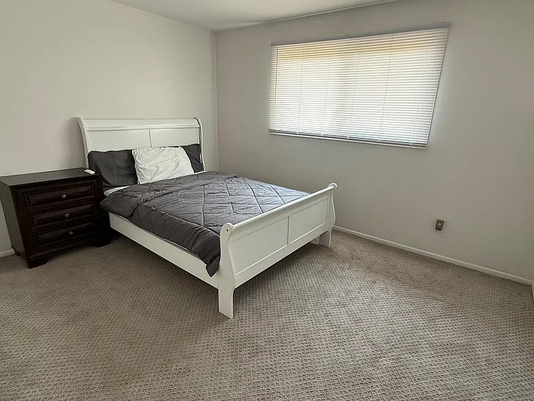 4803 Thorntree Dr — Photo 23
