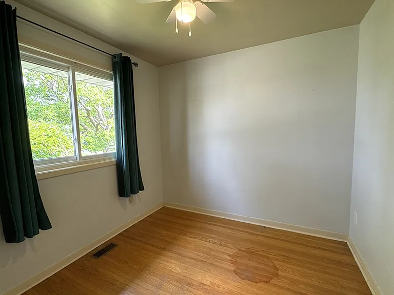 69 Ottaway Ave — Photo 9