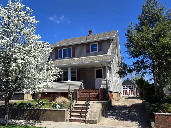 3 McKenzie Ave, East Rutherford, NJ 07073