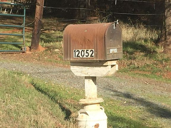 3rd image of 12052 Dolan Harding Rd