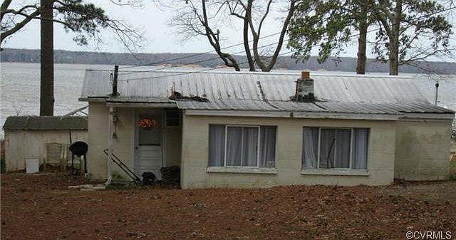 1st image of 6775 Riverview Park Cir