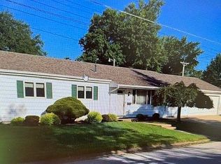 830 S 6th St, Gas City, IN 46933