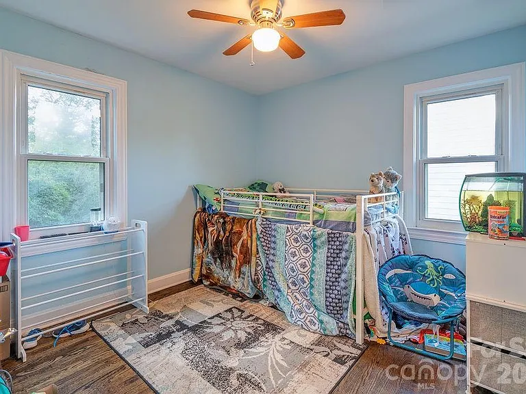 85 Morris St — Photo 12