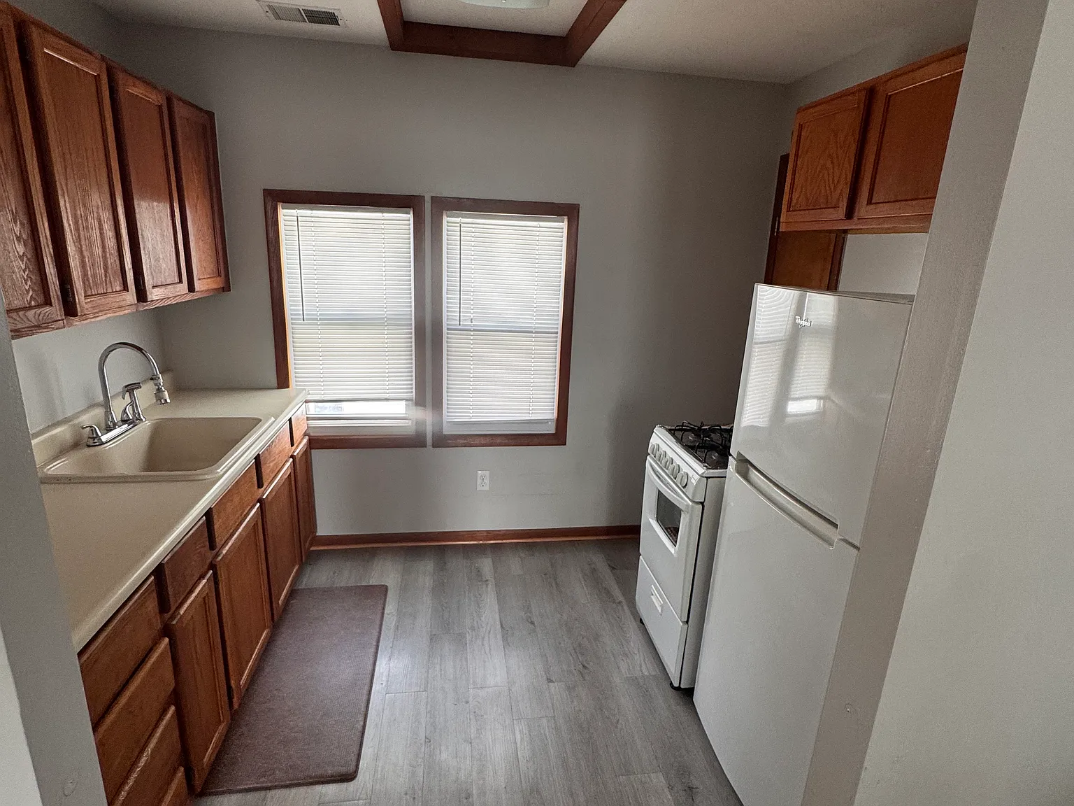 2 bed, 957 sqft, $1,000 — Photo 2