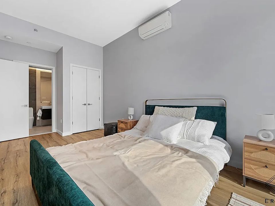 2nd image of 219 Lenox Rd APT 4C