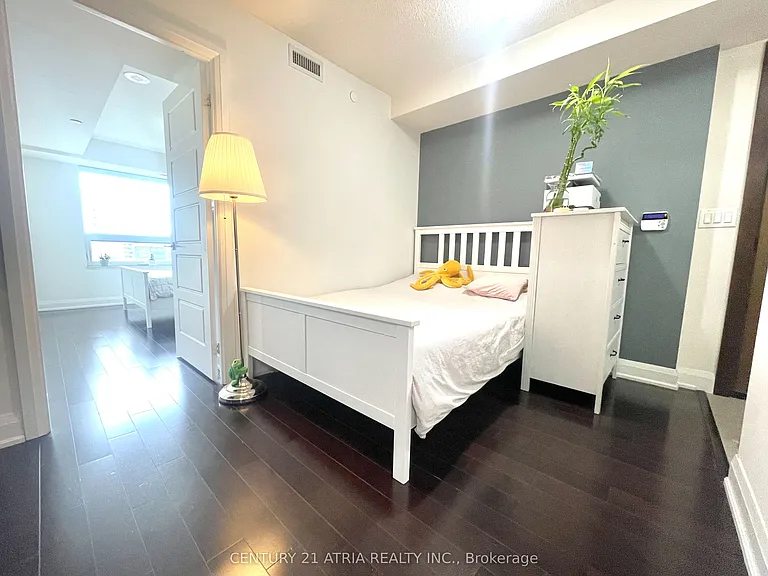 1 Uptown Dr #806 — Photo 3