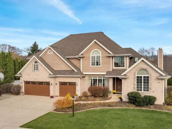 320 Jones Ct, Chesterton, IN 46304