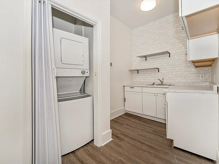 201 S Market St #1C — Photo 30