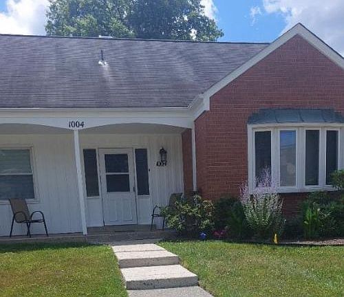 3rd image of 1004 Lamberton Dr