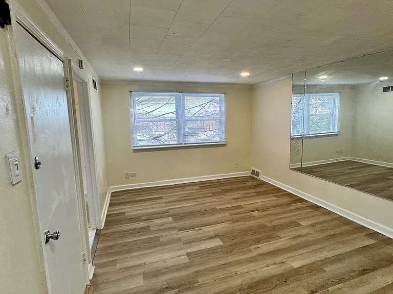 7972 Forrest Ave #2 — Photo 4