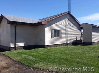 12 Hill Dr, Wheatland, WY 82201