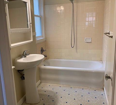 2nd image of 40 Shrader St APT 201