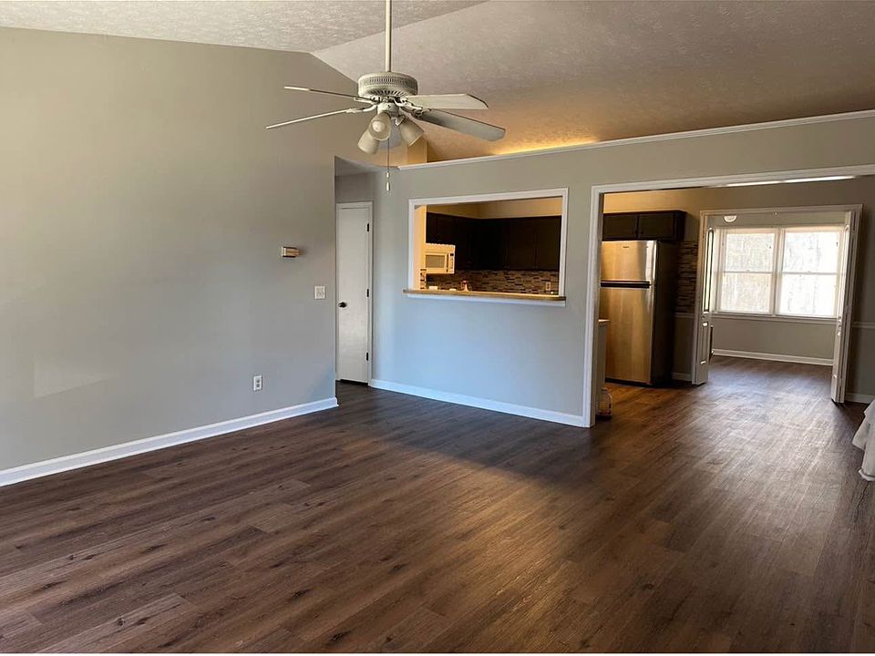 1st image of 6200 Trestlewood Dr APT 2