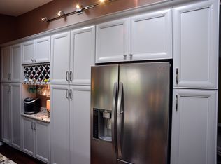 36772 Lansbury Ln, Farmington, MI 48335