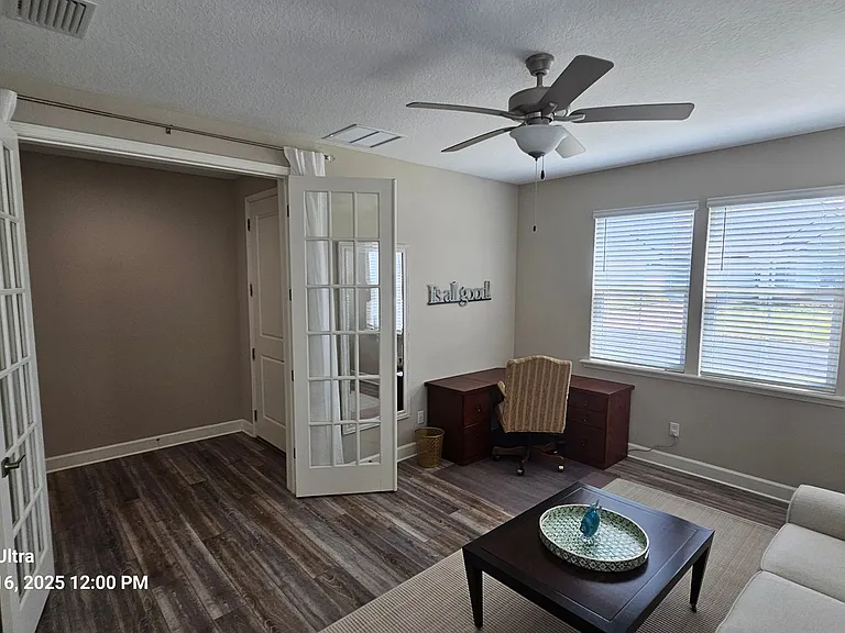 21 Los Lagos Blvd — Photo 4