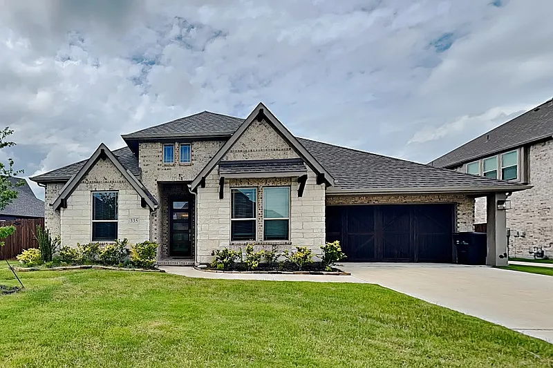 335 Chapel Hill Dr
