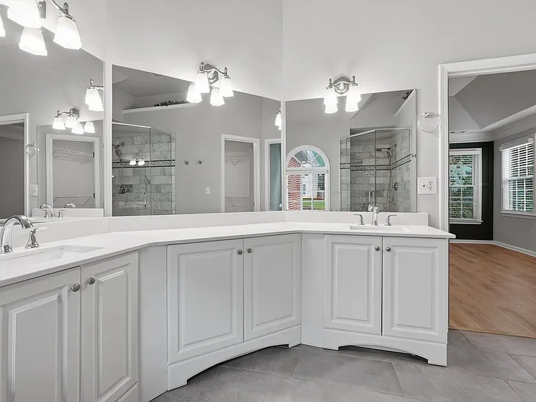 1106 Glenrose Dr SE — Photo 13