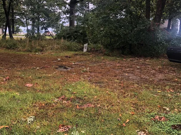 5250 Al Jones Dr, Shady Side, MD 20764