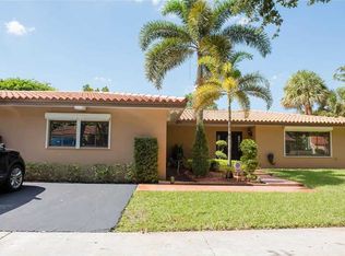 15230 Durnford Dr, Miami Lakes, FL 33014