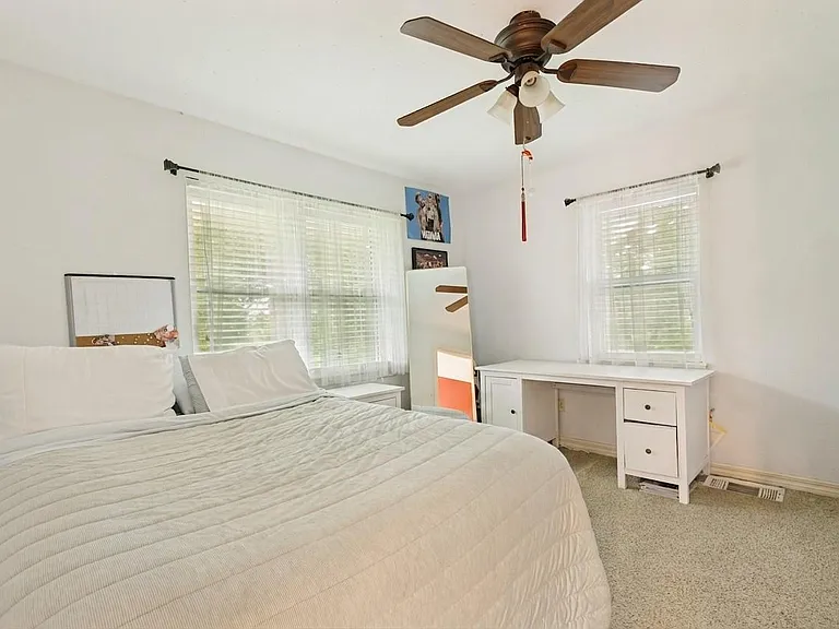 1020 Young Trl — Photo 8