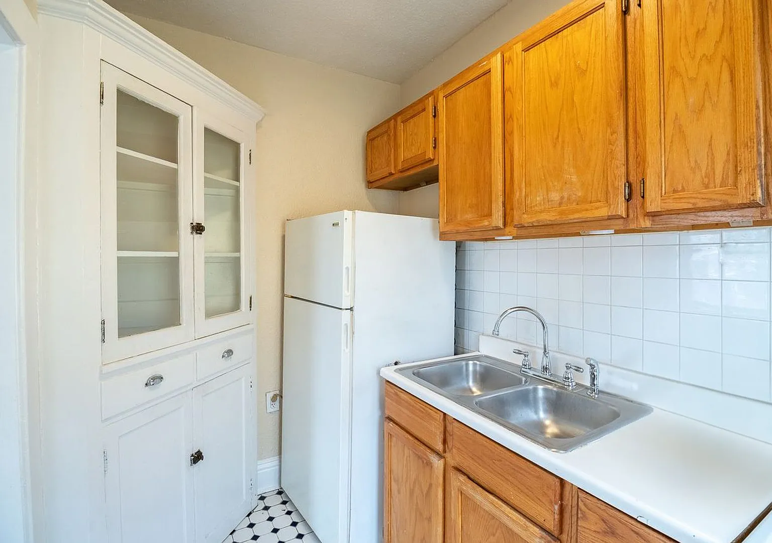 The Dallas Apartments — Photo 2