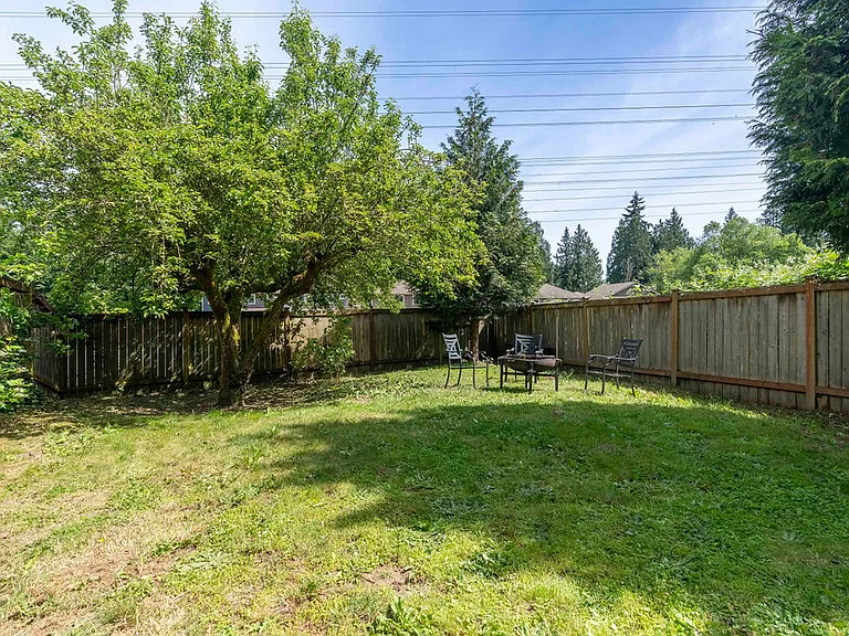 19728 Filbert Dr — Photo 21